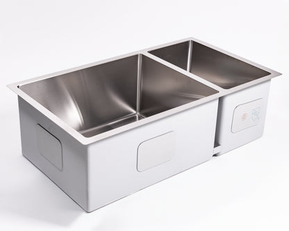 Cameo 32" Double Bowl Diamond Stainless Steel Sink (70/30 Split)