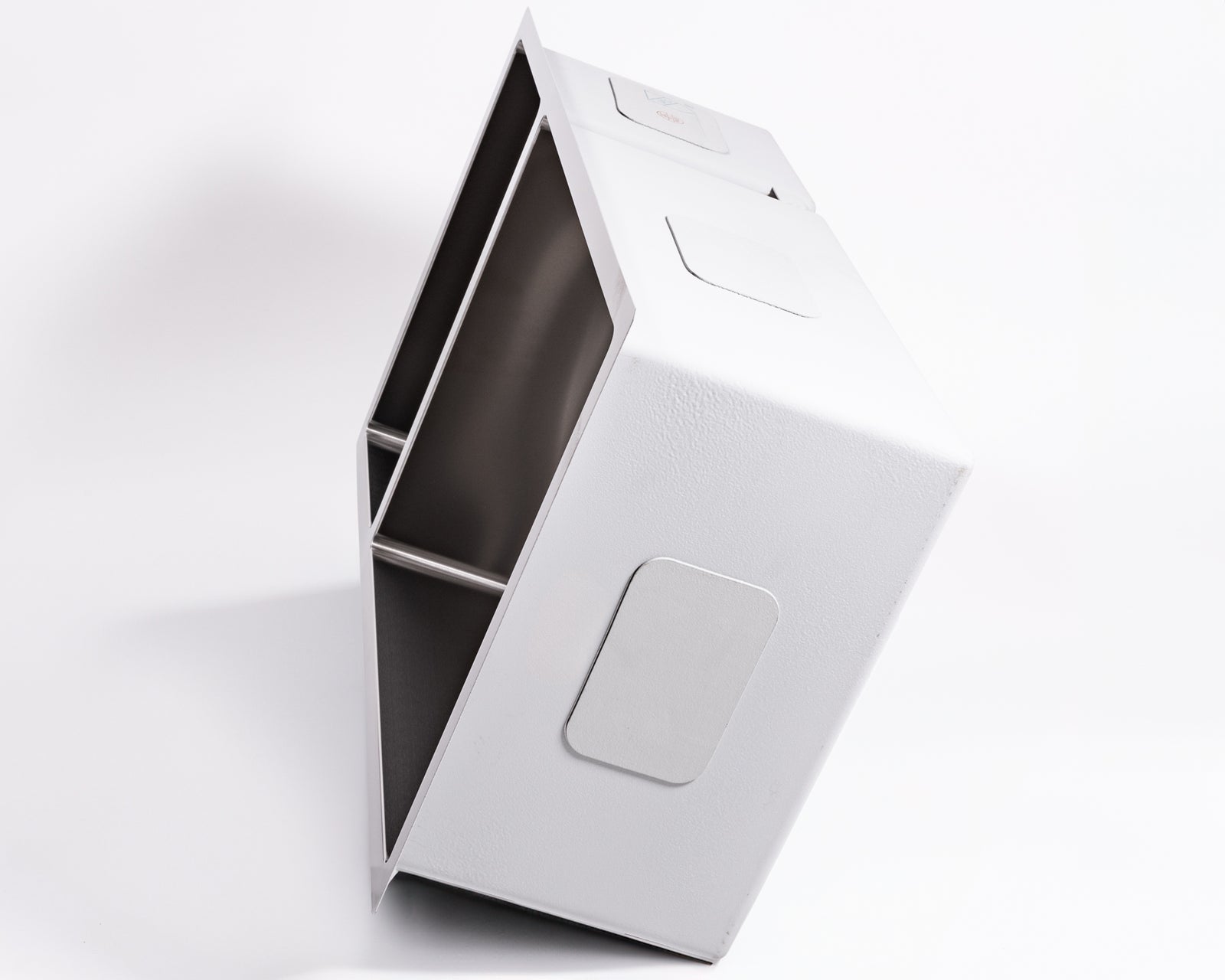 Cameo 32" Double Bowl Diamond Stainless Steel Sink (70/30 Split)