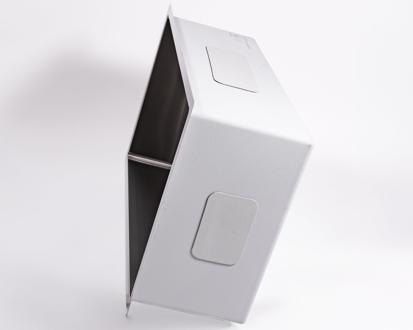 Cameo 32" Single Bowl Under-mount Square Sink