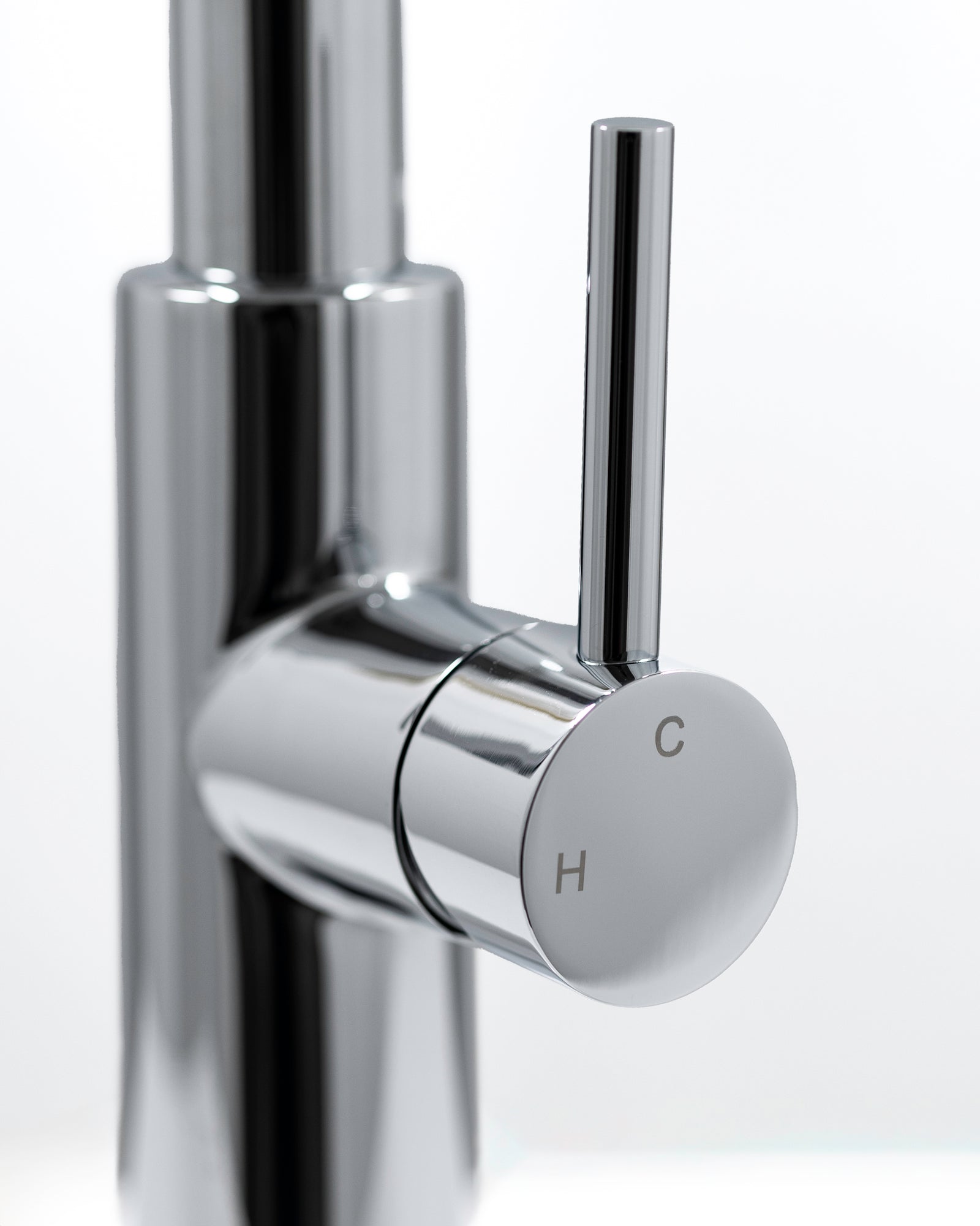 Cameo Pull-Down Kitchen Faucet (Polished Chrome)