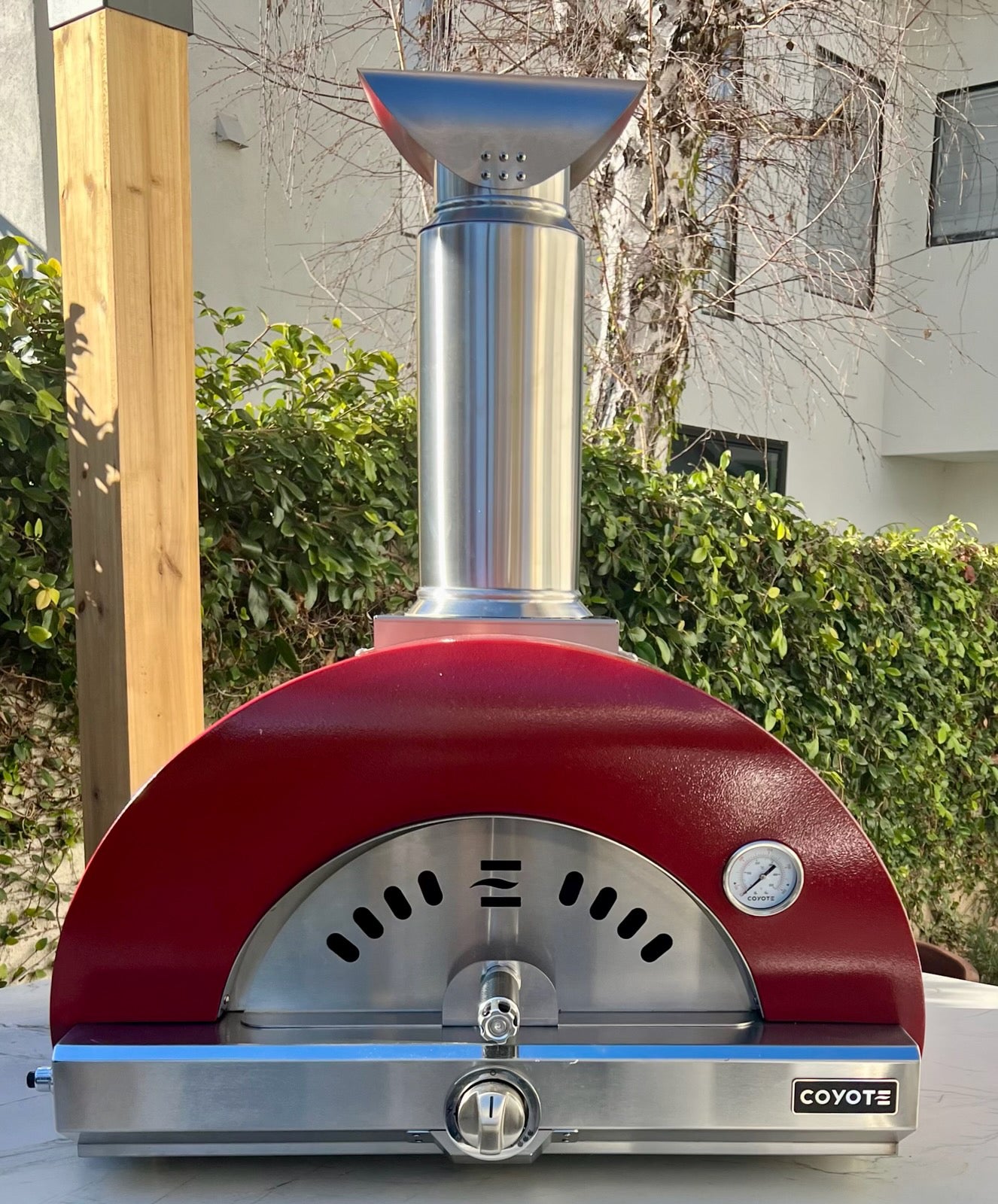 Coyote 30" Hybrid Multi-Fuel Outdoor Pizza Oven – Red